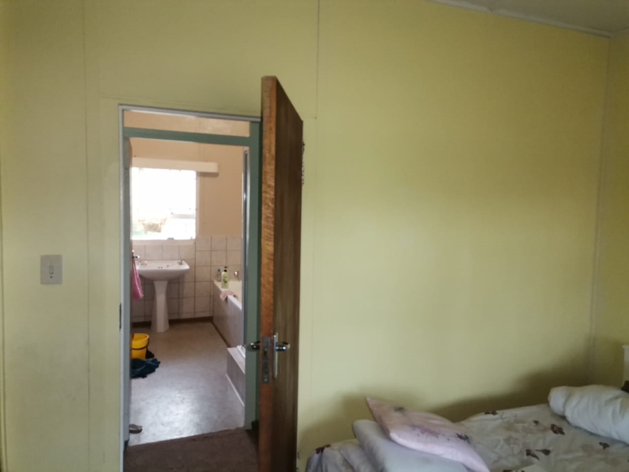3 Bedroom Property for Sale in Matlakeng Free State